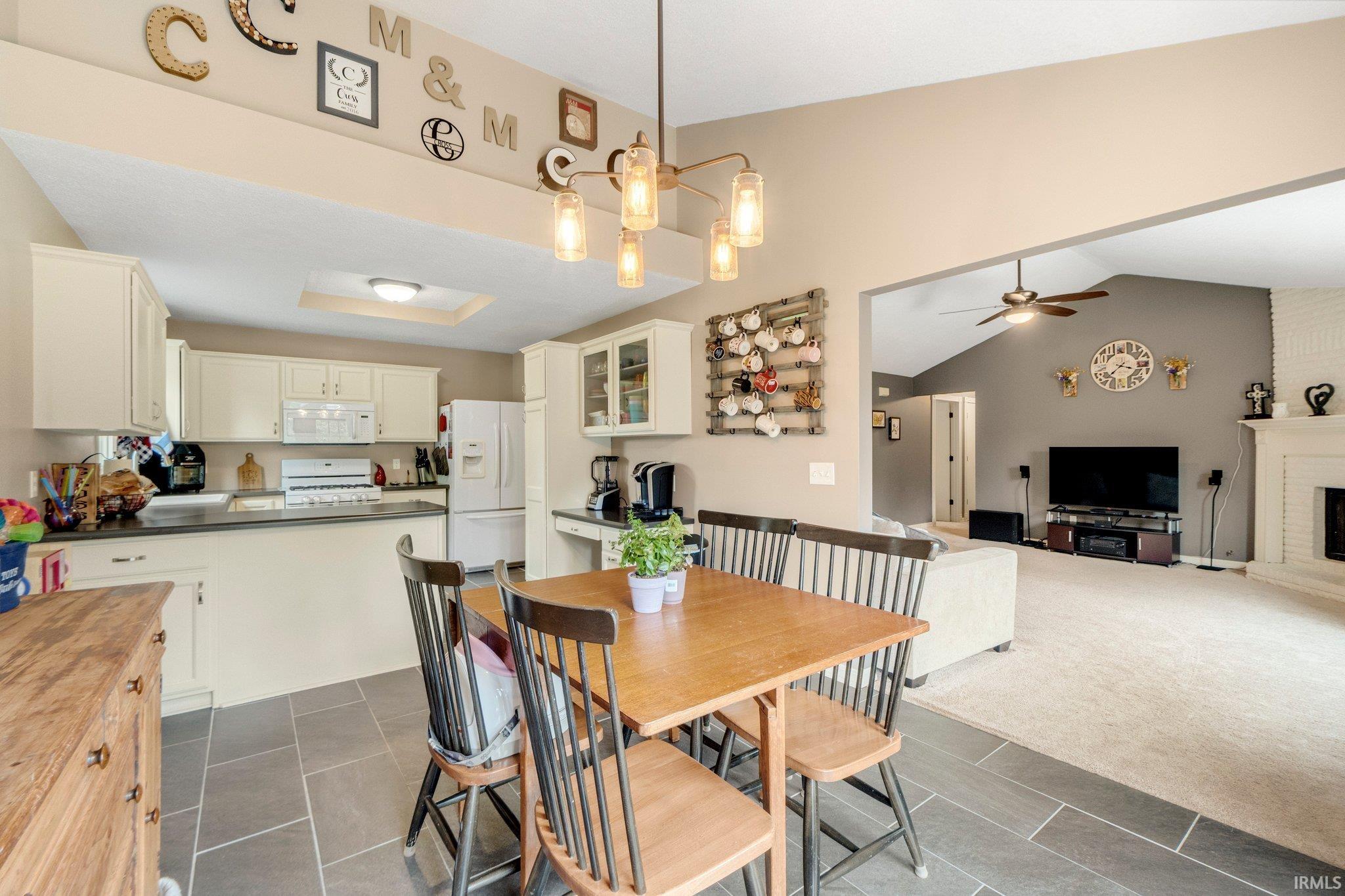 11724 Coldwater Road Fort Wayne, IN 46845 - Photo 11 of 35 Gallery Image 11