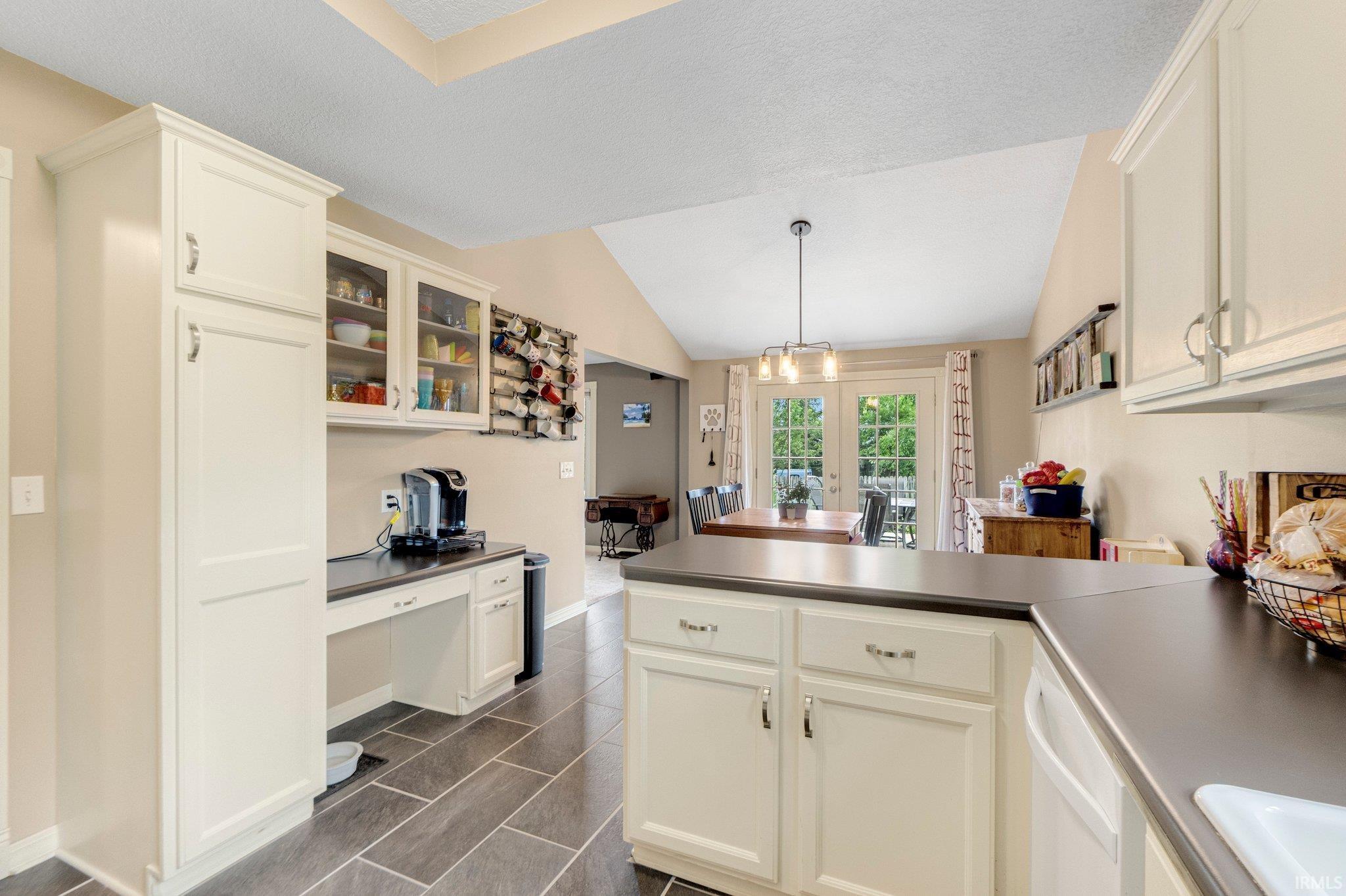 11724 Coldwater Road Fort Wayne, IN 46845 - Photo 17 of 35 Gallery Image 17