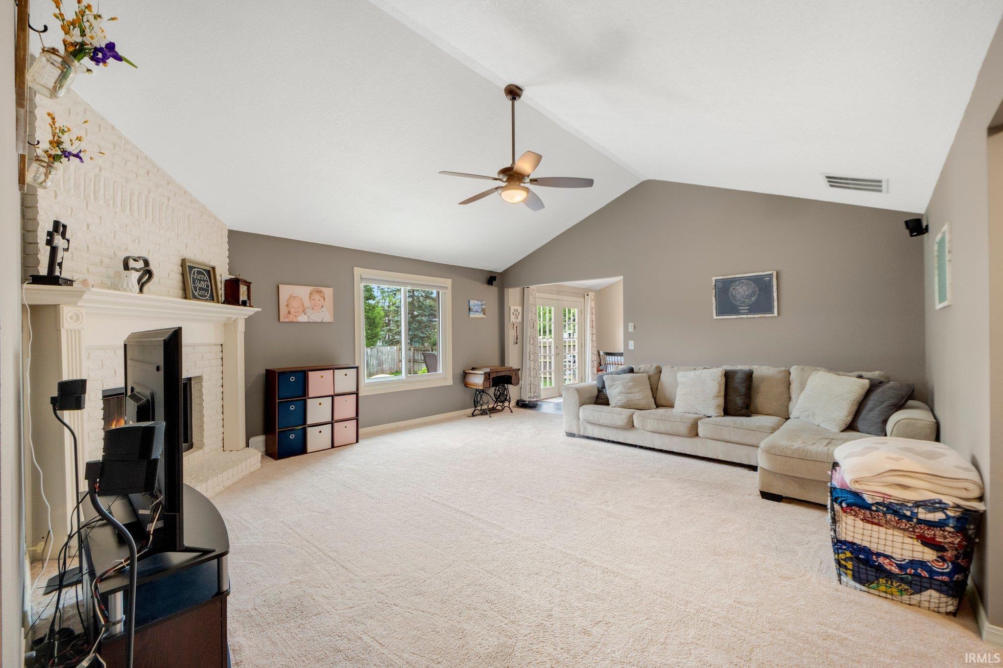 11724 Coldwater Road Fort Wayne, IN 46845 - Photo 4 of 35 Gallery Image 4