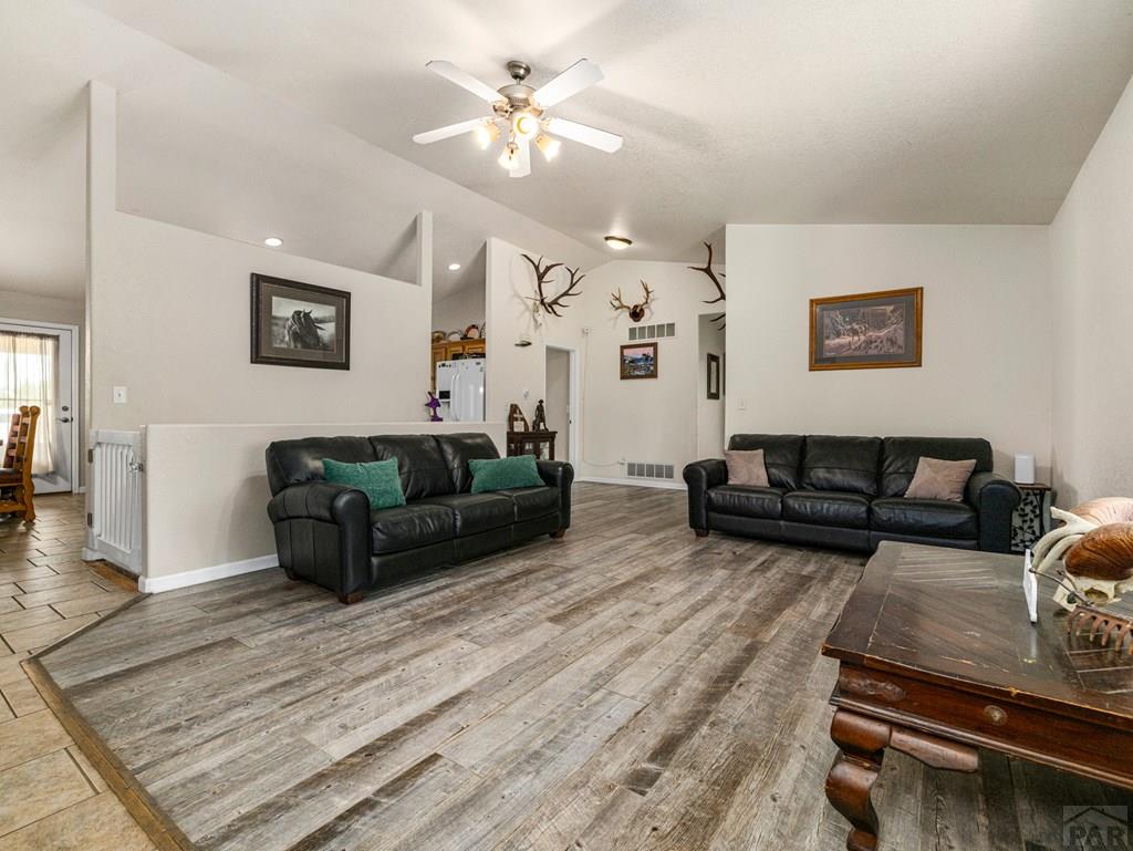 23837 Gale Road Pueblo, CO 81006 - Photo 6 of 56