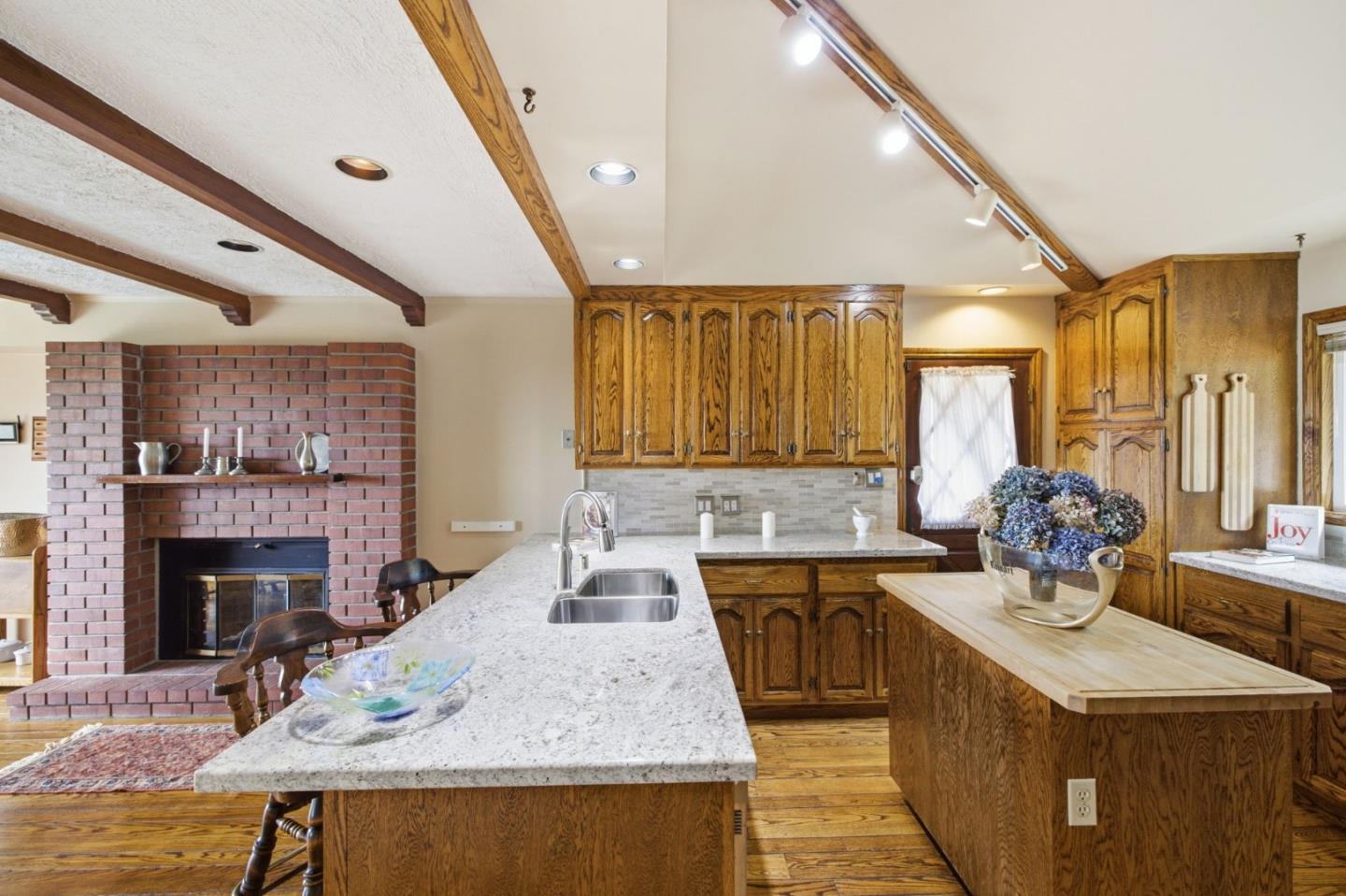 1407 Carlton Road Hillsborough, CA 94010 - Photo 20 of 28