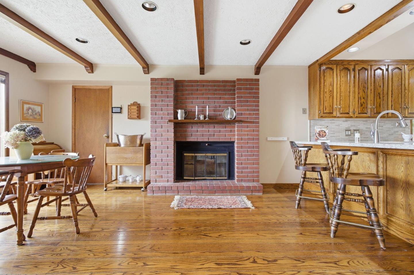 1407 Carlton Road Hillsborough, CA 94010 - Photo 22 of 28