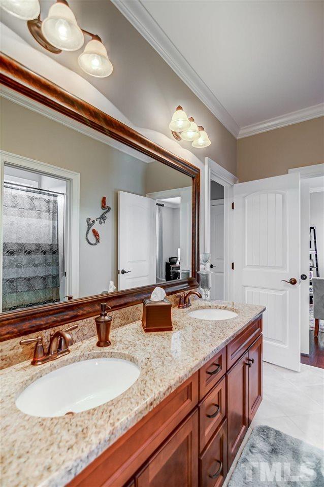 5028 Fanyon Way Raleigh, NC 27612 - Photo 16 of 26 Gallery Image 16