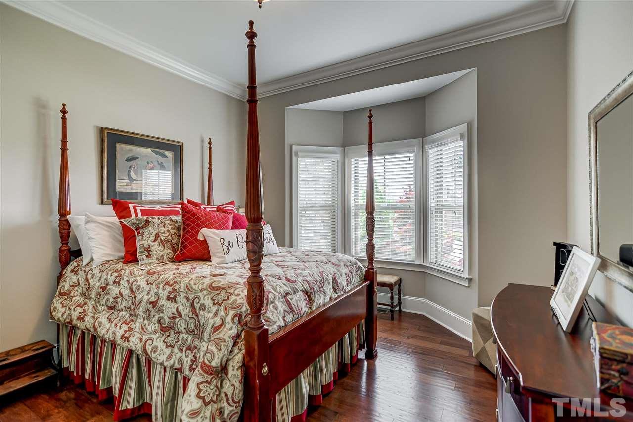 5028 Fanyon Way Raleigh, NC 27612 - Photo 9 of 26 Gallery Image 9