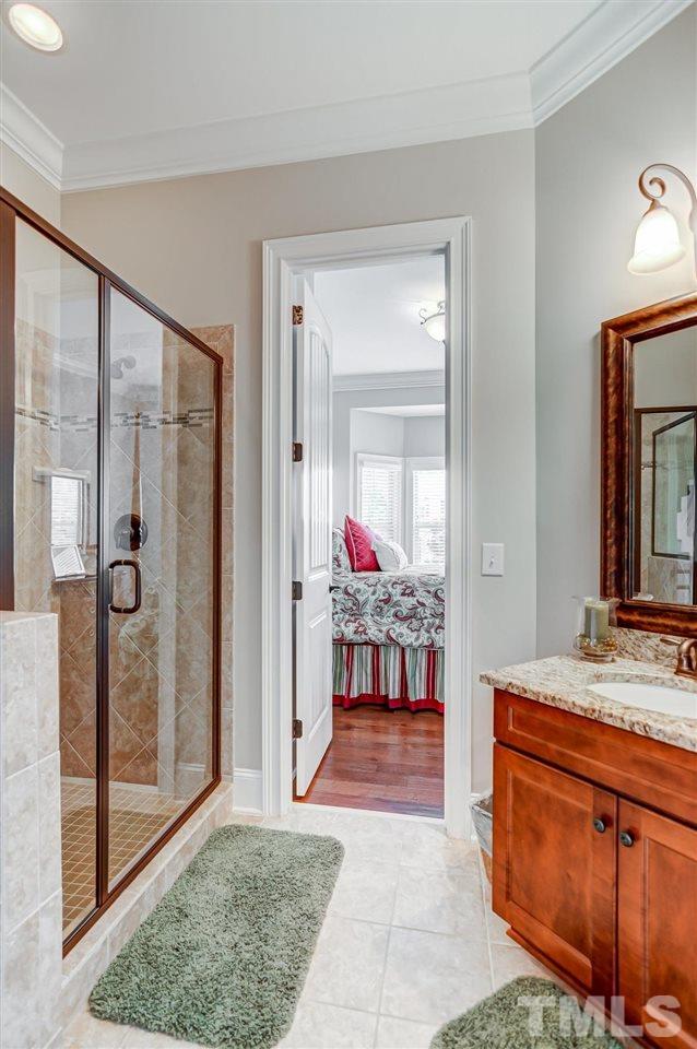 5028 Fanyon Way Raleigh, NC 27612 - Photo 10 of 26 Gallery Image 10