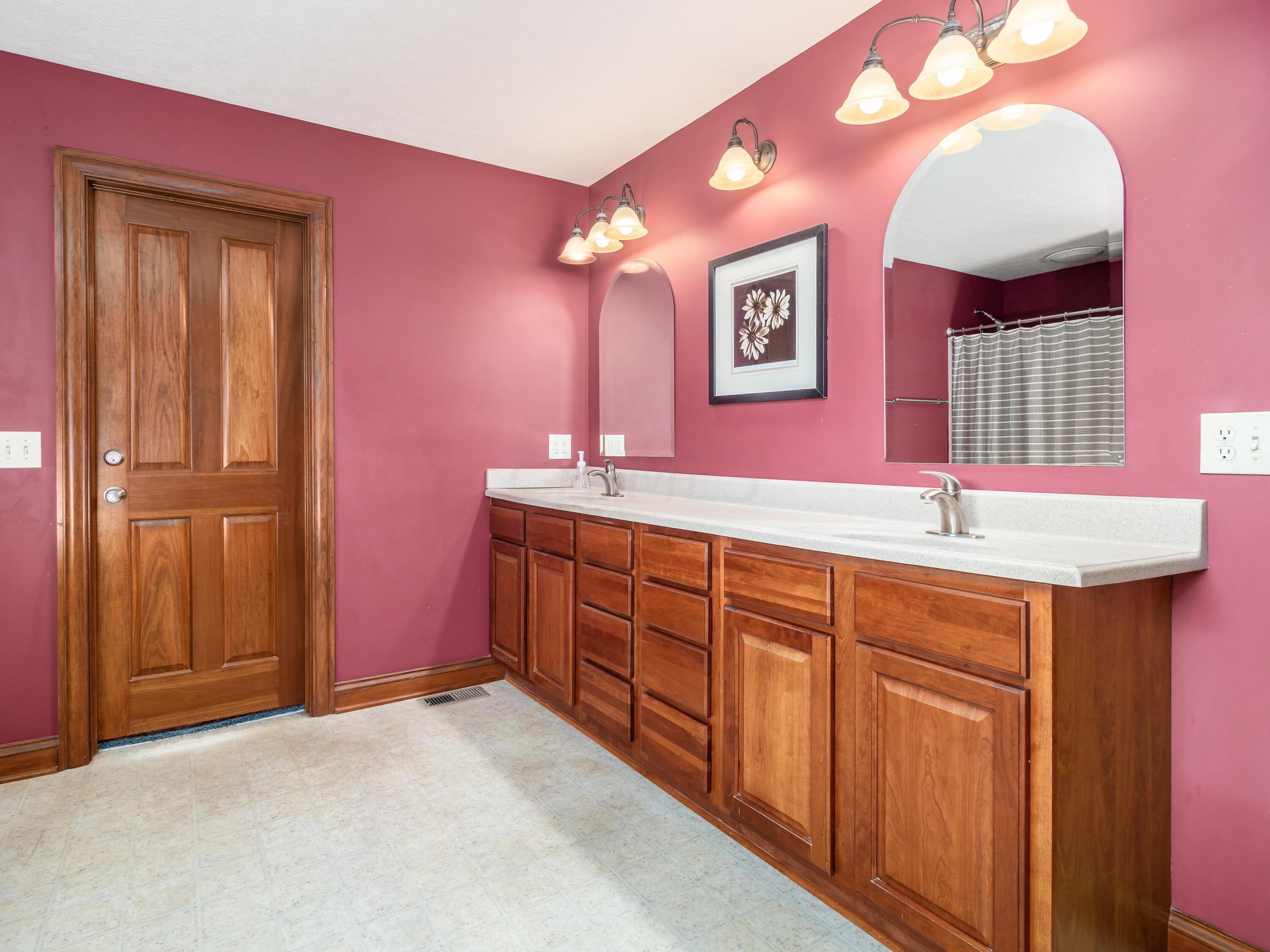 7071 Lewis Center Road Galena, OH 43021 - Photo 33 of 55 i_7071_Lewis_Center_Road_148