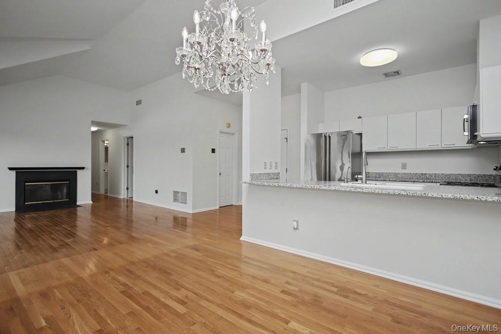 333 North State Road, Unit 61 Briarcliff Manor, NY 10510 - Photo 7 of 32