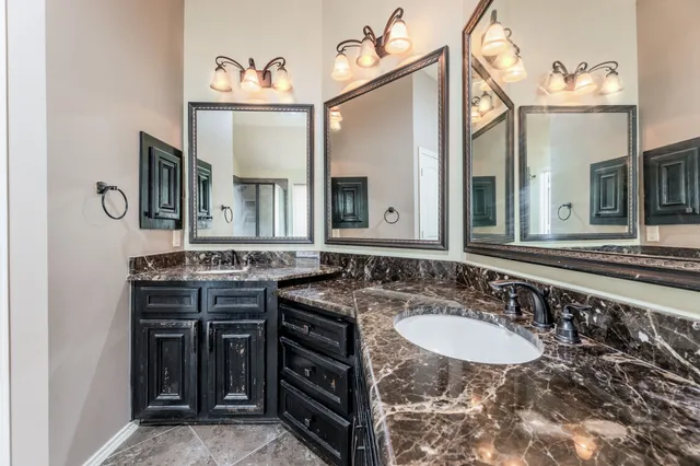 $2,600 | 10923 Starling Creek Drive, Richmond, TX 77406