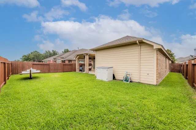$2,600 | 10923 Starling Creek Drive, Richmond, TX 77406