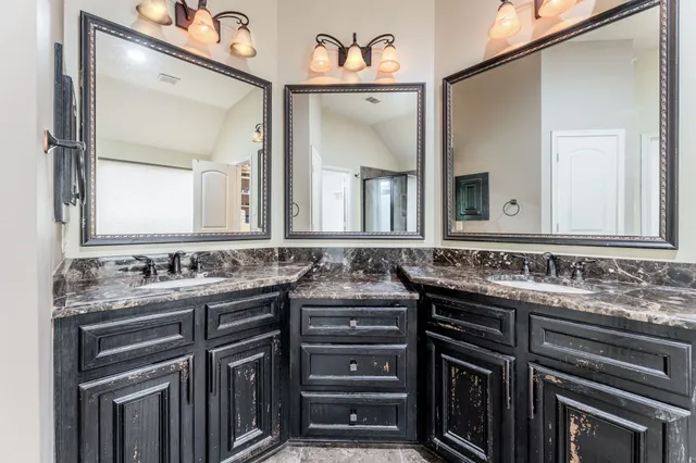 $2,600 | 10923 Starling Creek Drive, Richmond, TX 77406