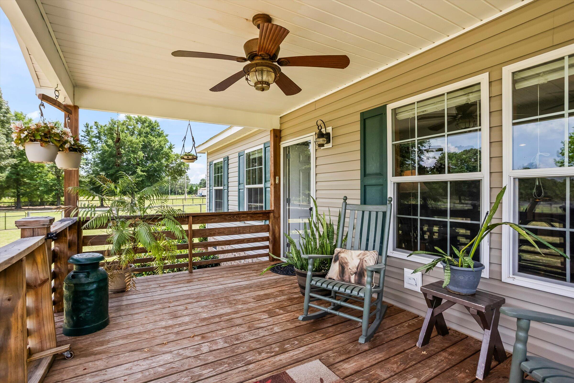 1178 Weeks Road Williston, SC 29853 - Photo 5 of 72