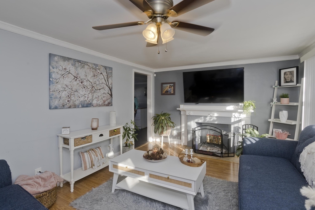 1722 Carew Street Springfield, MA 01104 - Photo 18 of 28 Gallery Image 18