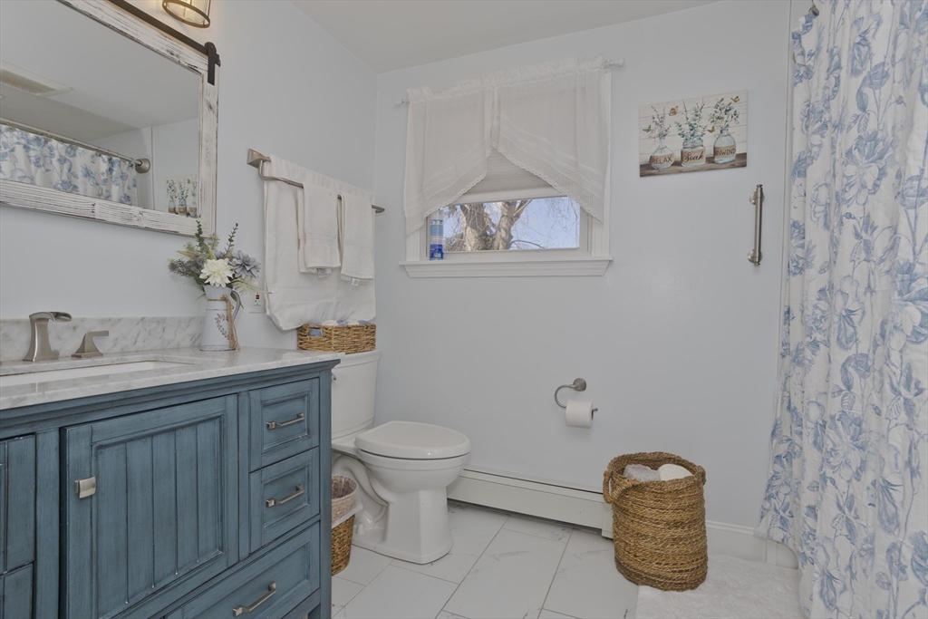 1722 Carew Street Springfield, MA 01104 - Photo 19 of 28 Gallery Image 19