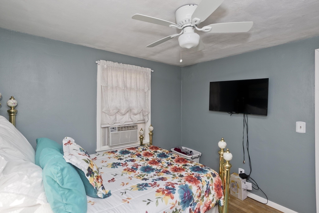 1722 Carew Street Springfield, MA 01104 - Photo 26 of 28 Gallery Image 26