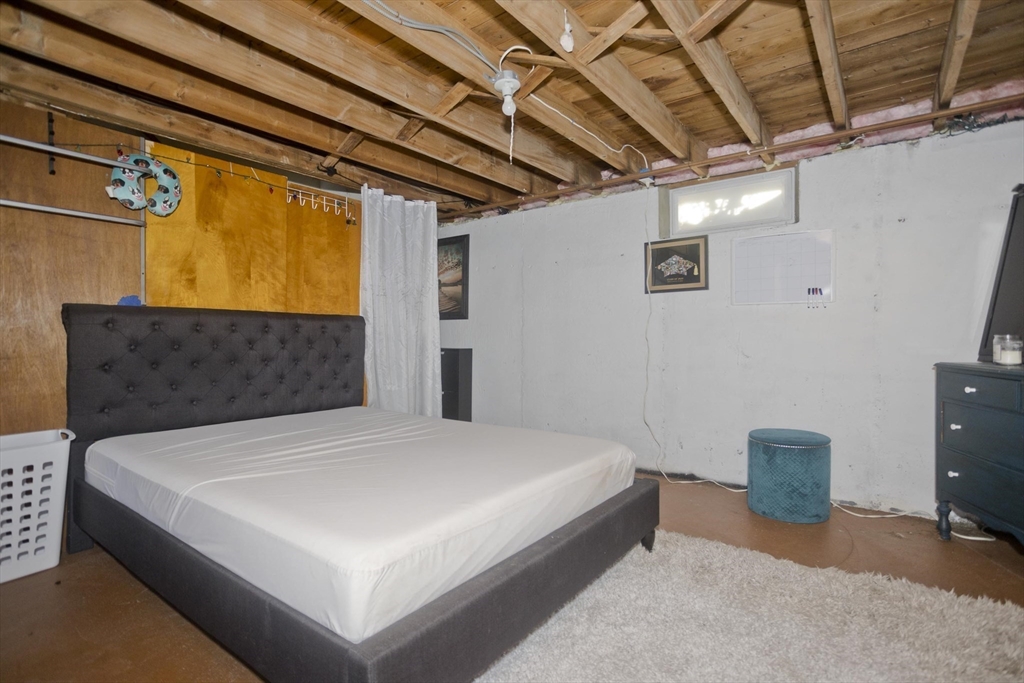 1722 Carew Street Springfield, MA 01104 - Photo 28 of 28 Gallery Image 28