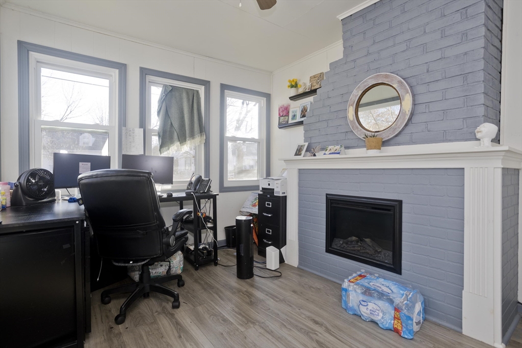 1722 Carew Street Springfield, MA 01104 - Photo 6 of 28 Gallery Image 6