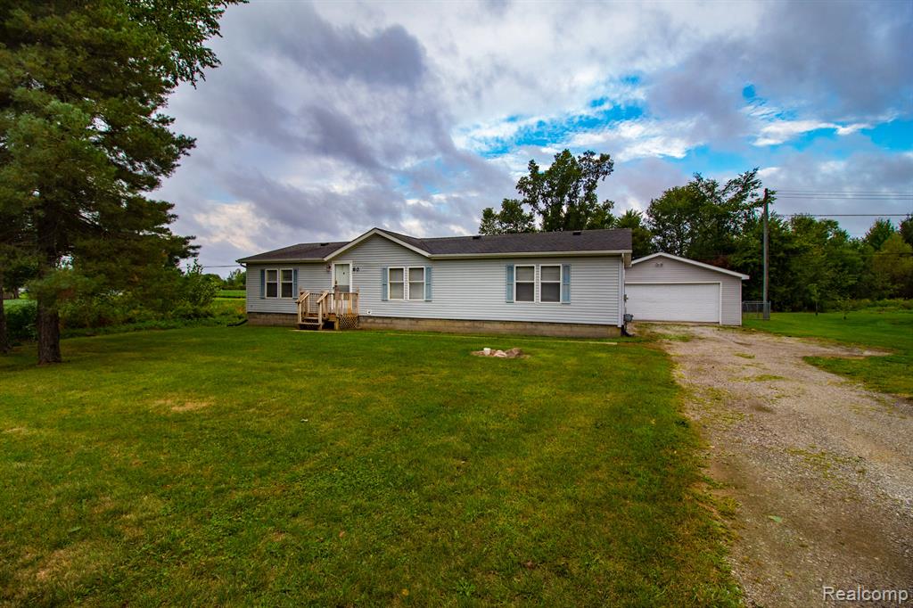 60 South Elba Road Lapeer, MI 48446 - Photo 2 of 29