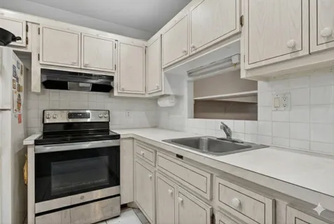 $72,000 | 5111 West Oakland Park Boulevard, Unit 105, Lauderdale Lakes, FL 33313