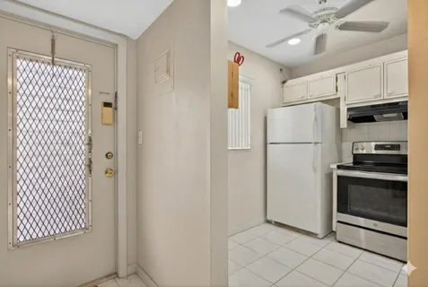 $72,000 | 5111 West Oakland Park Boulevard, Unit 105, Lauderdale Lakes, FL 33313