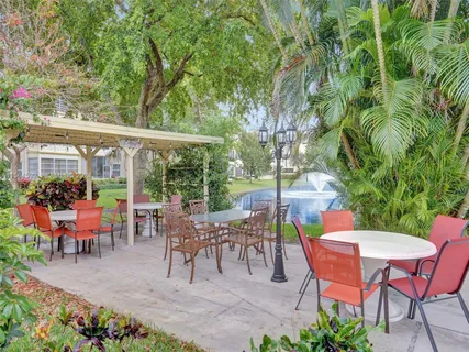 $72,000 | 5111 West Oakland Park Boulevard, Unit 105, Lauderdale Lakes, FL 33313