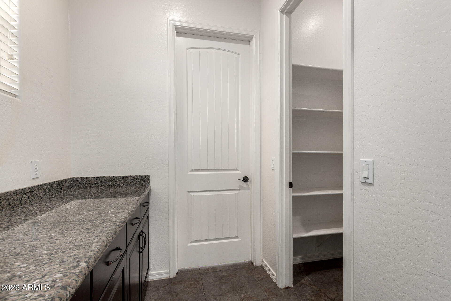 2960 East Derringer Way Gilbert, AZ 85297 - Photo 19 of 73 Butlers Pantry