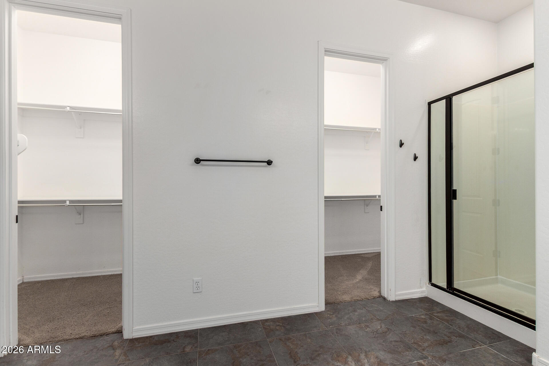 2960 East Derringer Way Gilbert, AZ 85297 - Photo 26 of 73 Master Bath w/ two walk-in closests