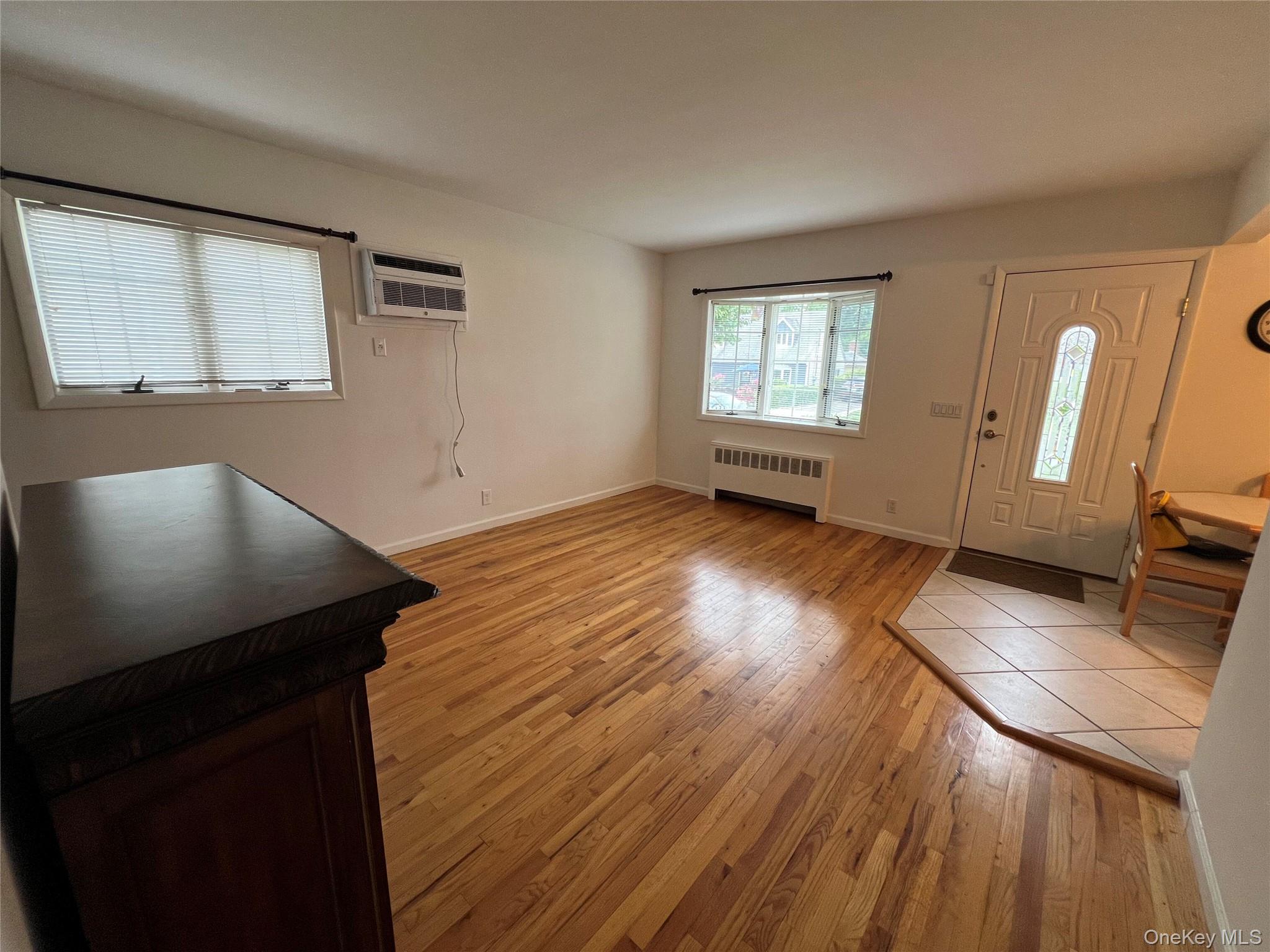 54 Edgewood Road, Unit MAIN ST Port Washington, NY 11050 - Photo 2 of 20 Living room