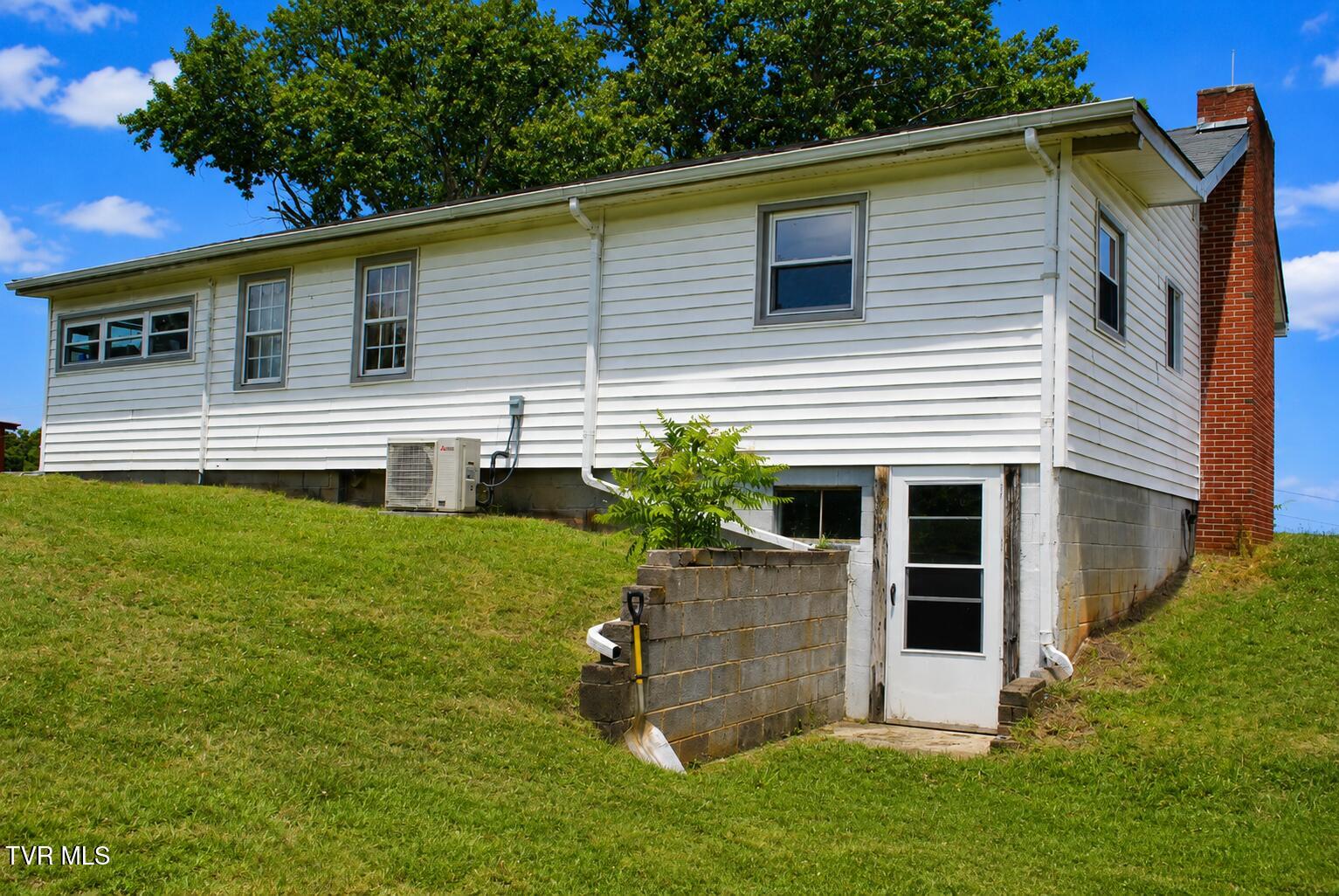 710 Colvert Road Mosheim, TN 37818 - Photo 4 of 57 Back of house 2