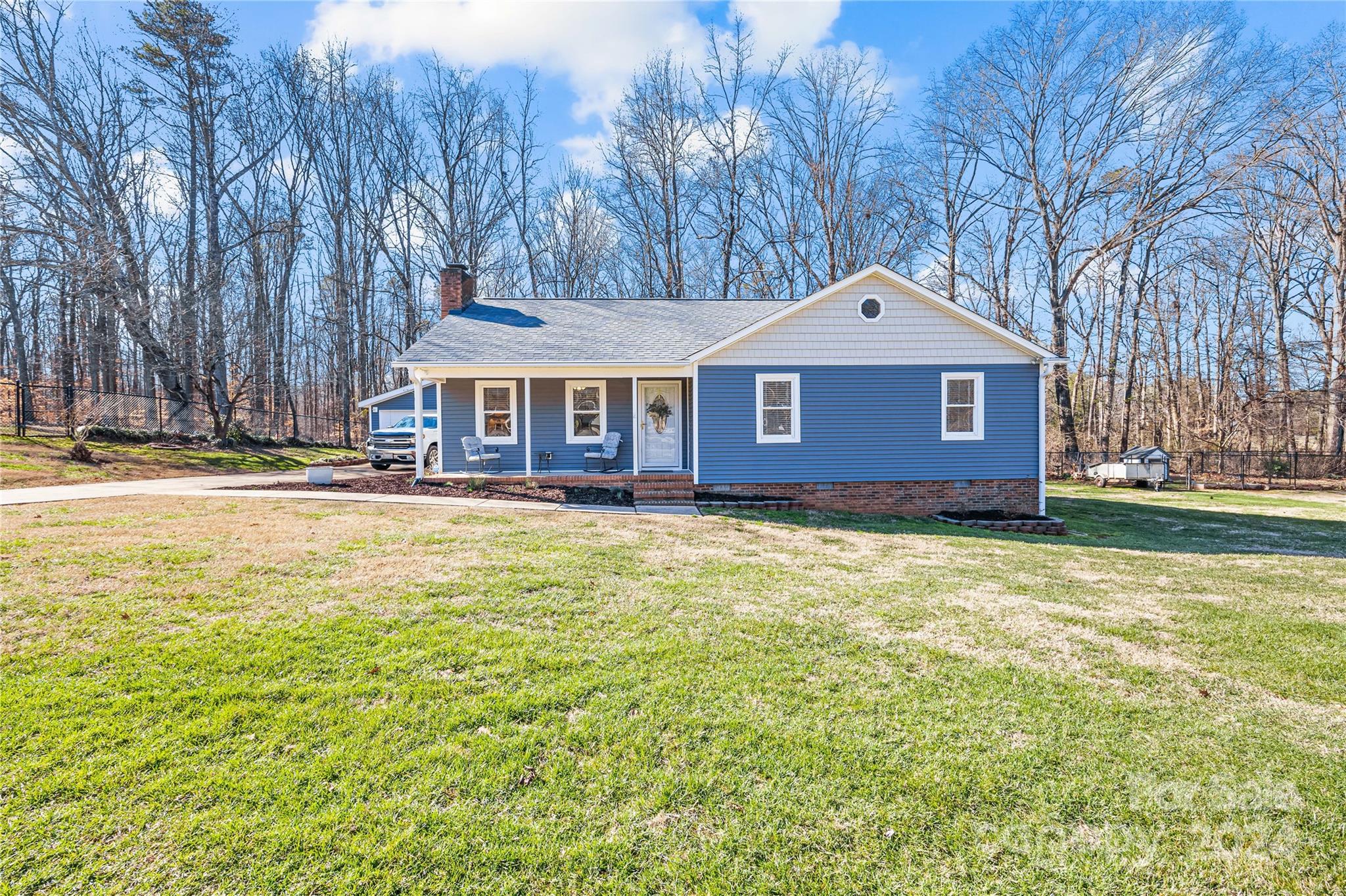 5709 Mingus Road Charlotte, NC 28216 - Photo 1 of 36 Gallery Image 1