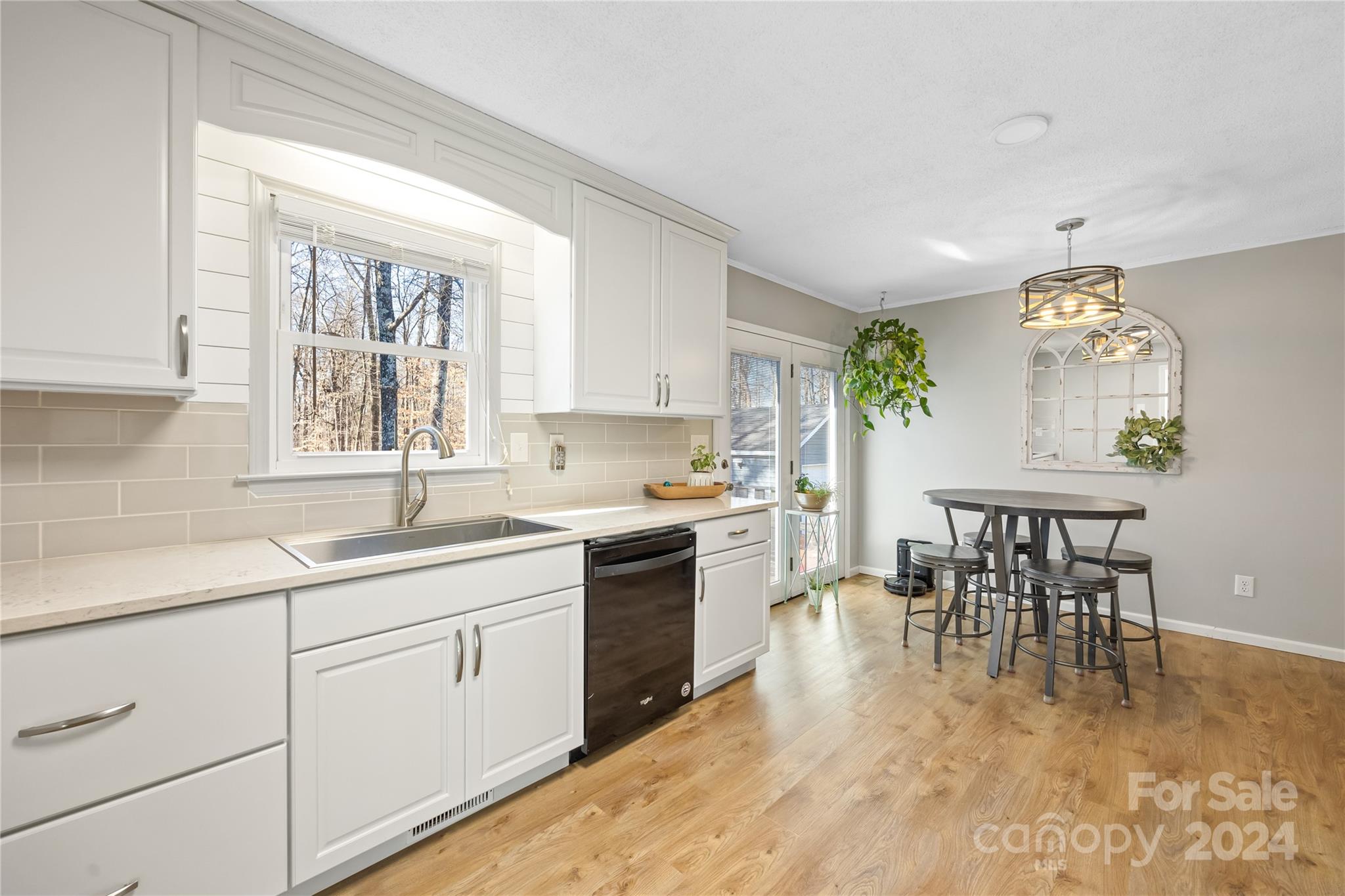5709 Mingus Road Charlotte, NC 28216 - Photo 11 of 36 Gallery Image 11