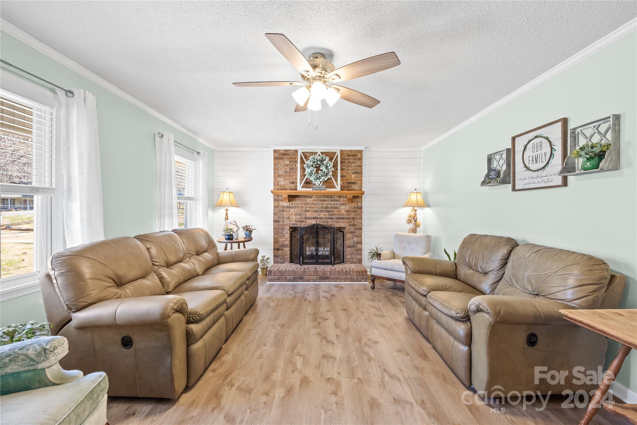 5709 Mingus Road Charlotte, NC 28216 - Photo 7 of 36 Gallery Image 7
