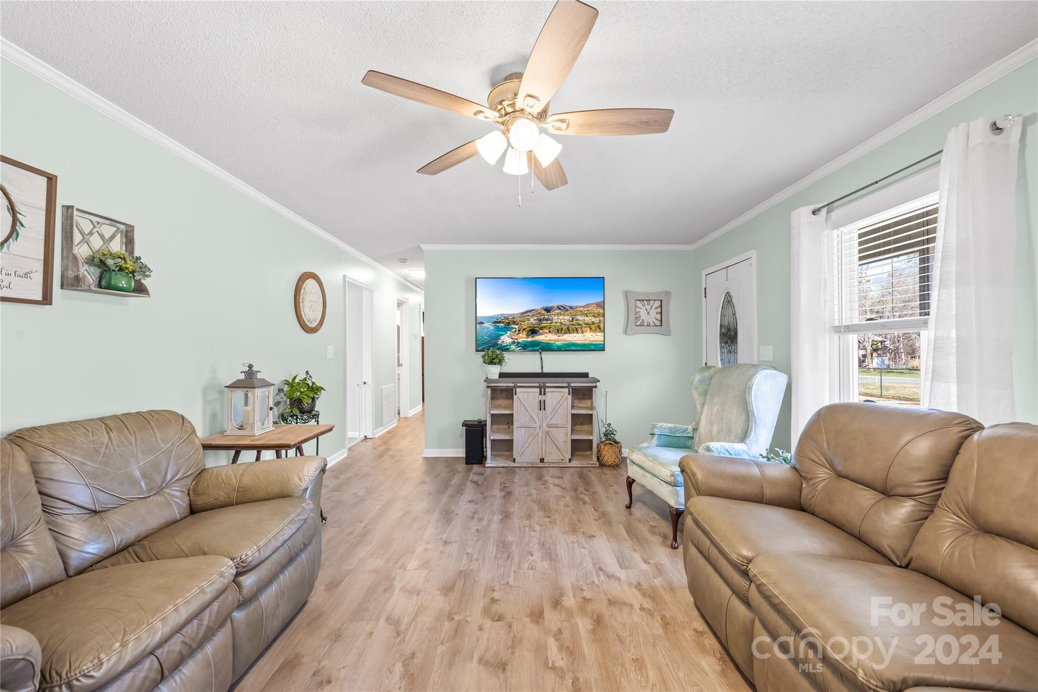 5709 Mingus Road Charlotte, NC 28216 - Photo 8 of 36 Gallery Image 8