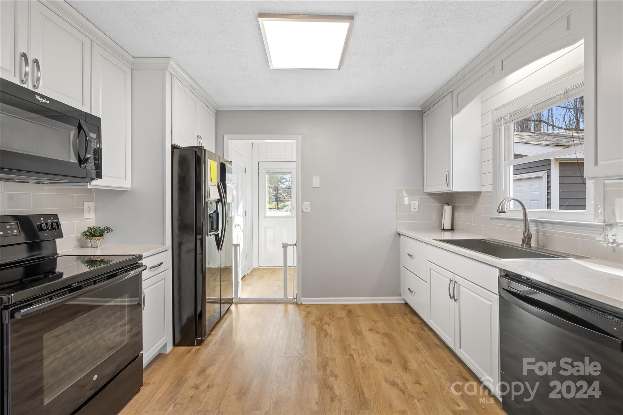 5709 Mingus Road Charlotte, NC 28216 - Photo 10 of 36 Gallery Image 10