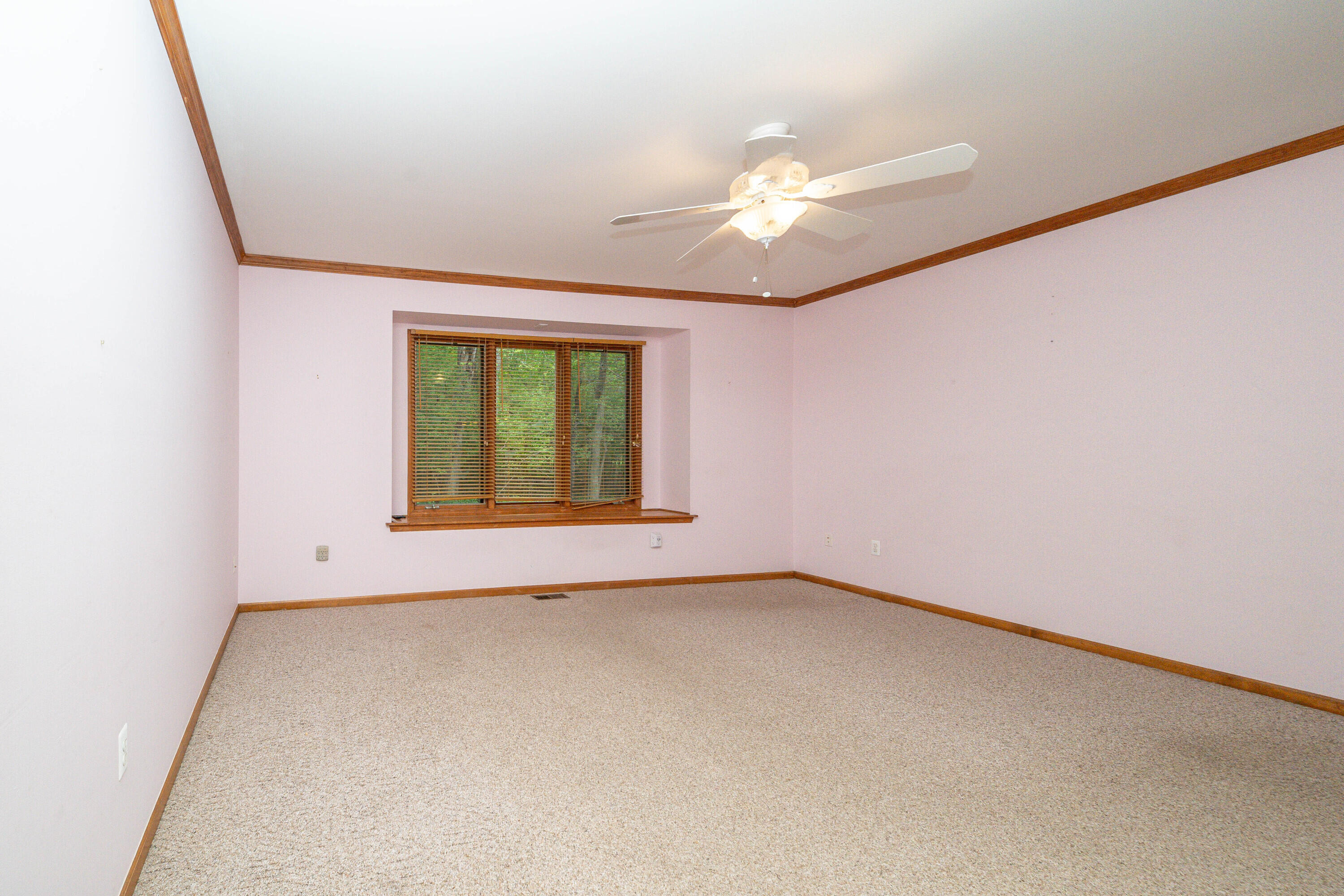 34554 Quaker Valley Road Farmington Hills, MI 48331 - Photo 17 of 56 032_24