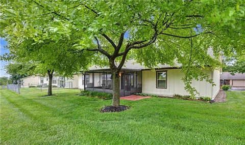 $270,000 | 18797 Sunrise Drive, Belton, MO 64012