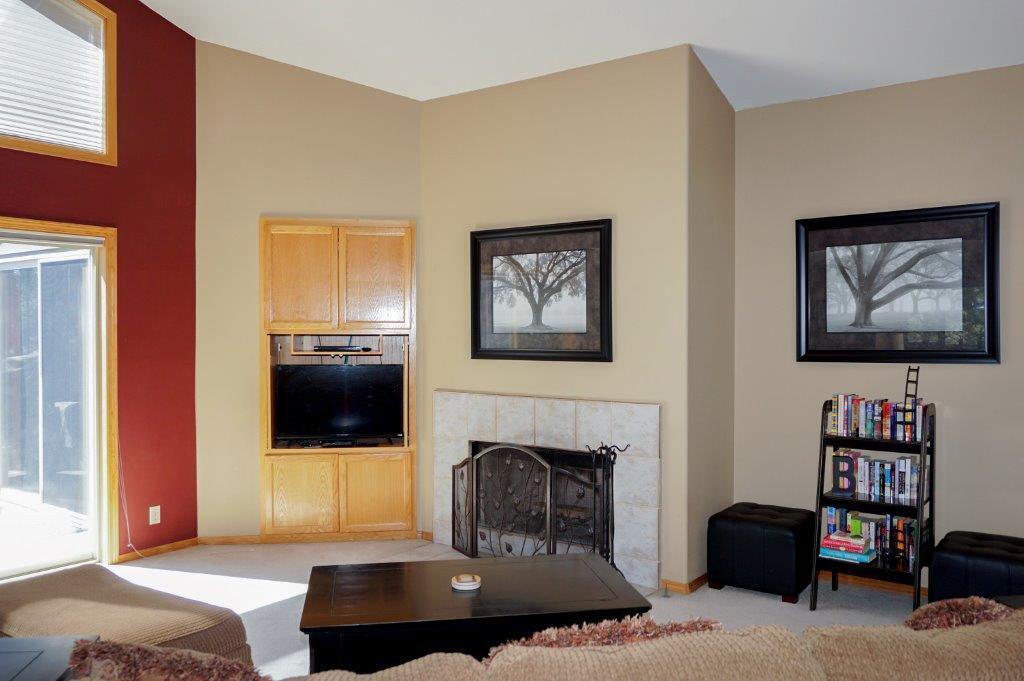 18169-8 Oregon Loop Sunriver, OR 97707 - Photo 4 of 17 living (2)