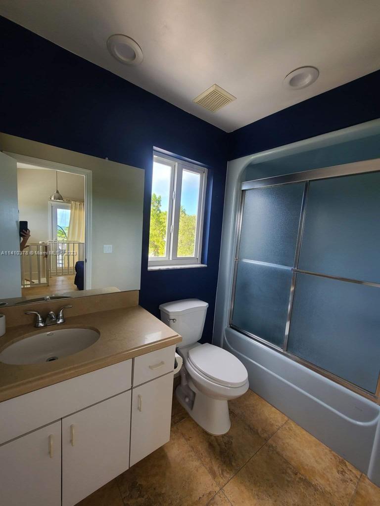 61 East Beach Road Tavernier, FL 33070 - Photo 9 of 31 Gallery Image 9