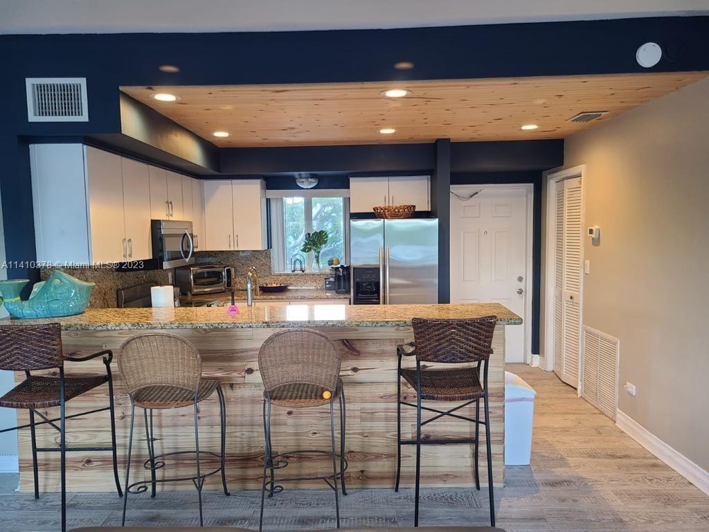 61 East Beach Road Tavernier, FL 33070 - Photo 10 of 31 Gallery Image 10