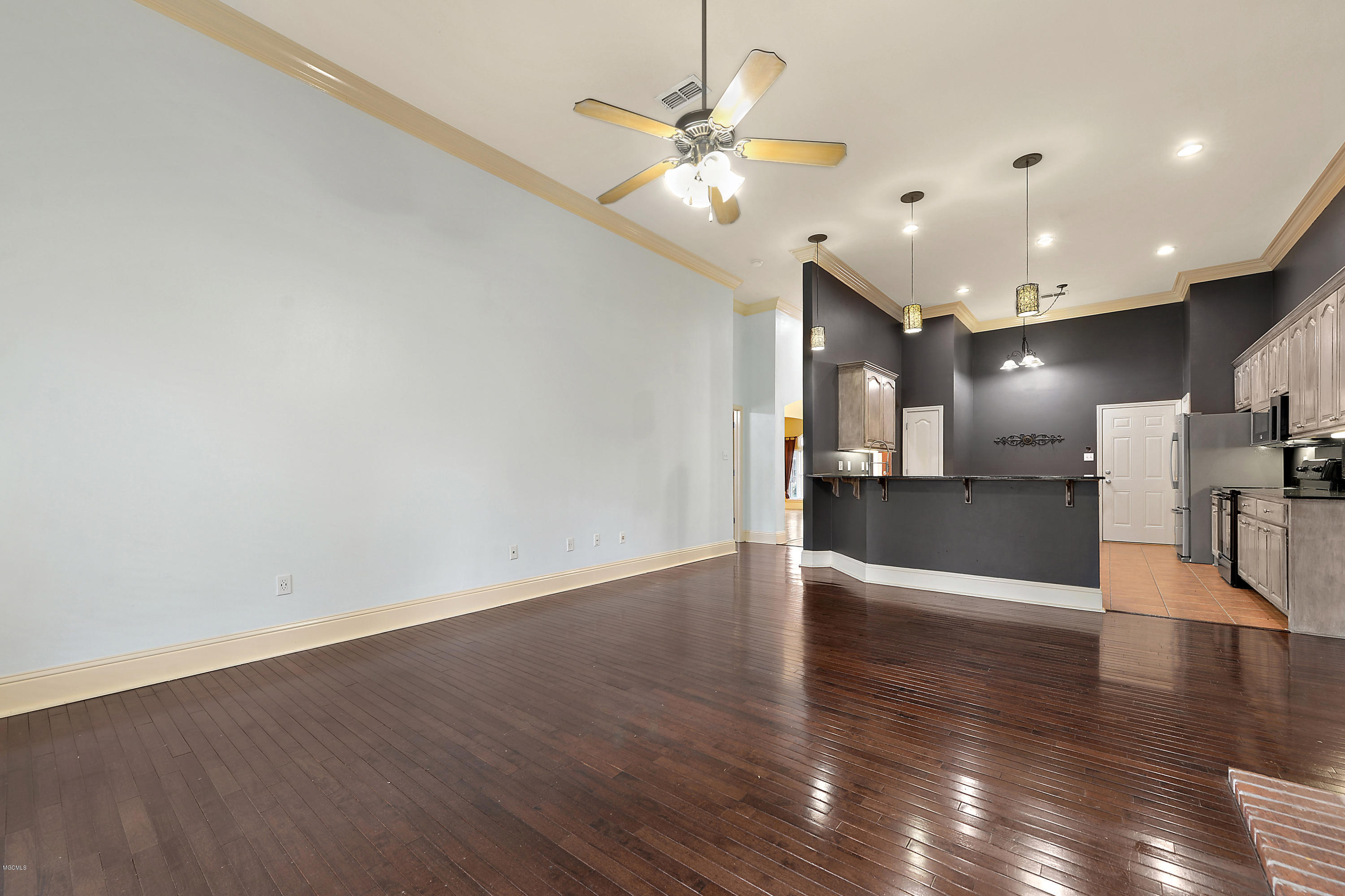 7832 Rue Morgan Ocean Springs, MS 39564 - Photo 7 of 27 005