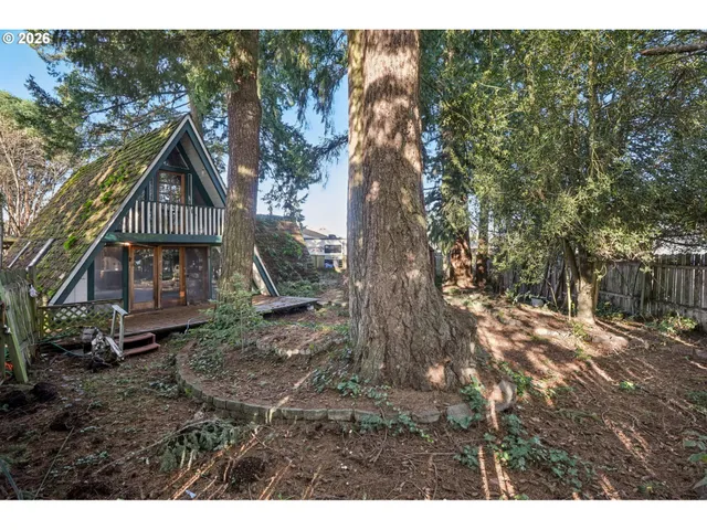 $325,000 | 204 Northeast 108th Street, Vancouver, WA 98685