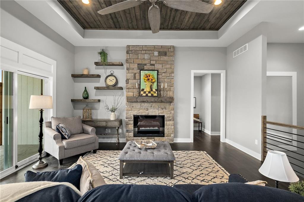 25012 West 89th Street Lenexa, KS 66227 - Photo 17 of 41