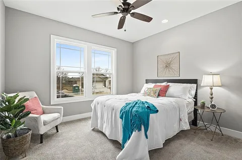 $790,565 | 25012 West 89th Street, Lenexa, KS 66227