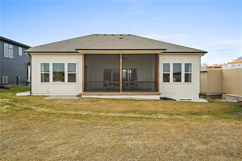 $790,565 | 25012 West 89th Street, Lenexa, KS 66227