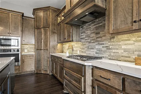 $790,565 | 25012 West 89th Street, Lenexa, KS 66227