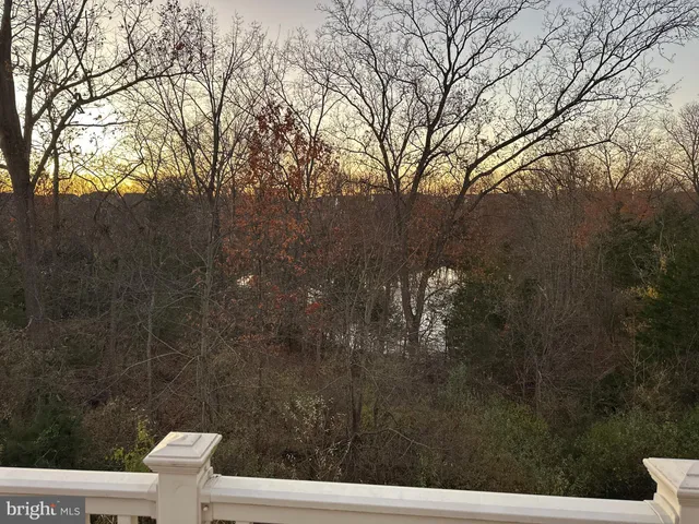 a view of an outdoor space