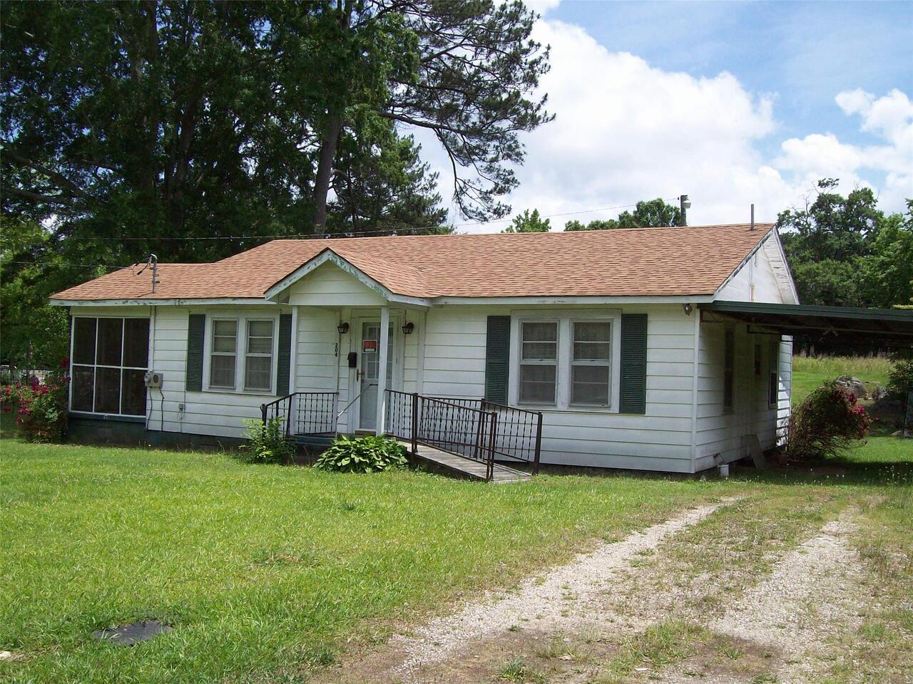 204 South Rhodes Street Union Point, GA 30669 - Photo 1 of 1 Gallery Image 1