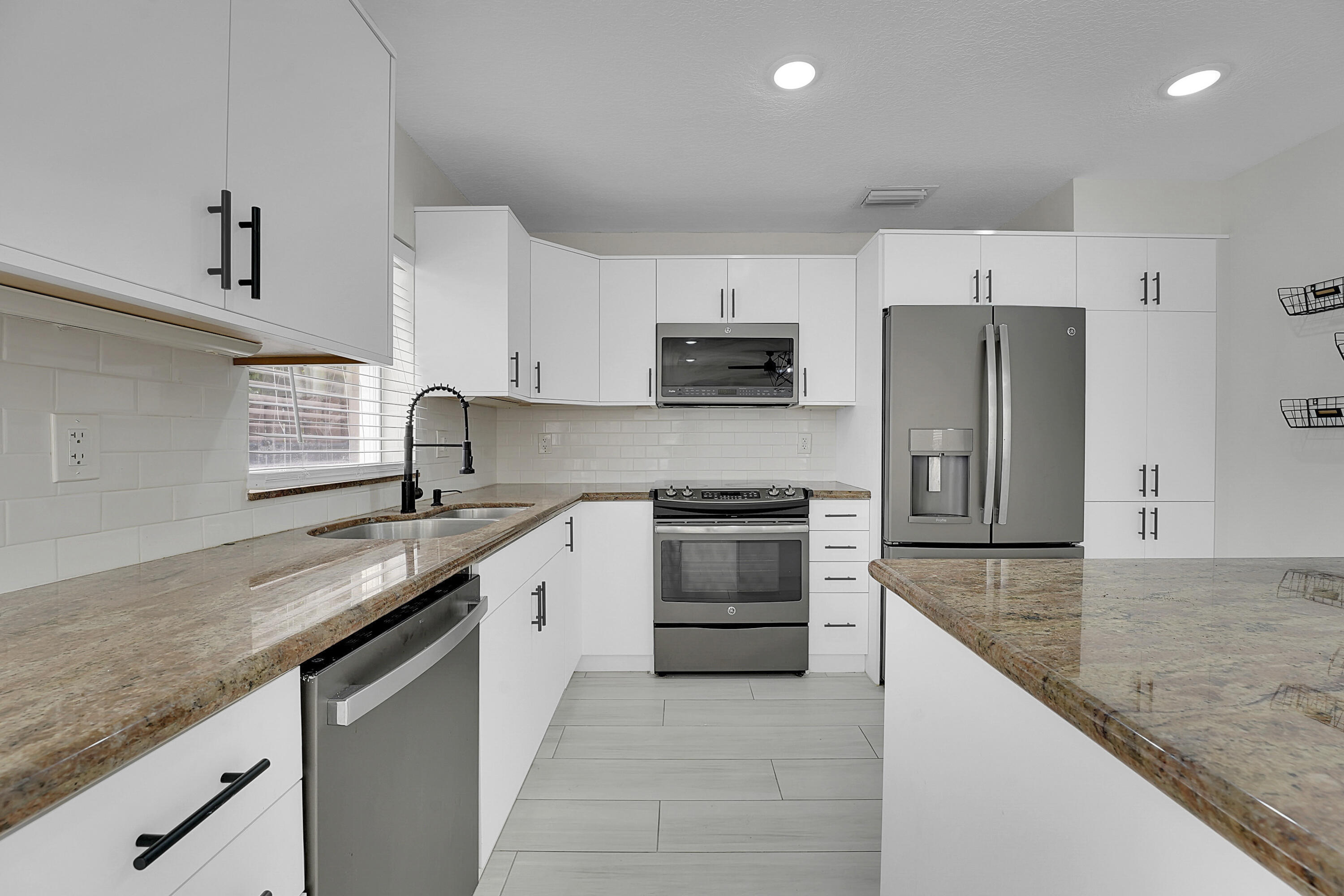 7282 Michigan Isle Road Lake Worth, FL 33467 - Photo 17 of 43 18_0 (18)