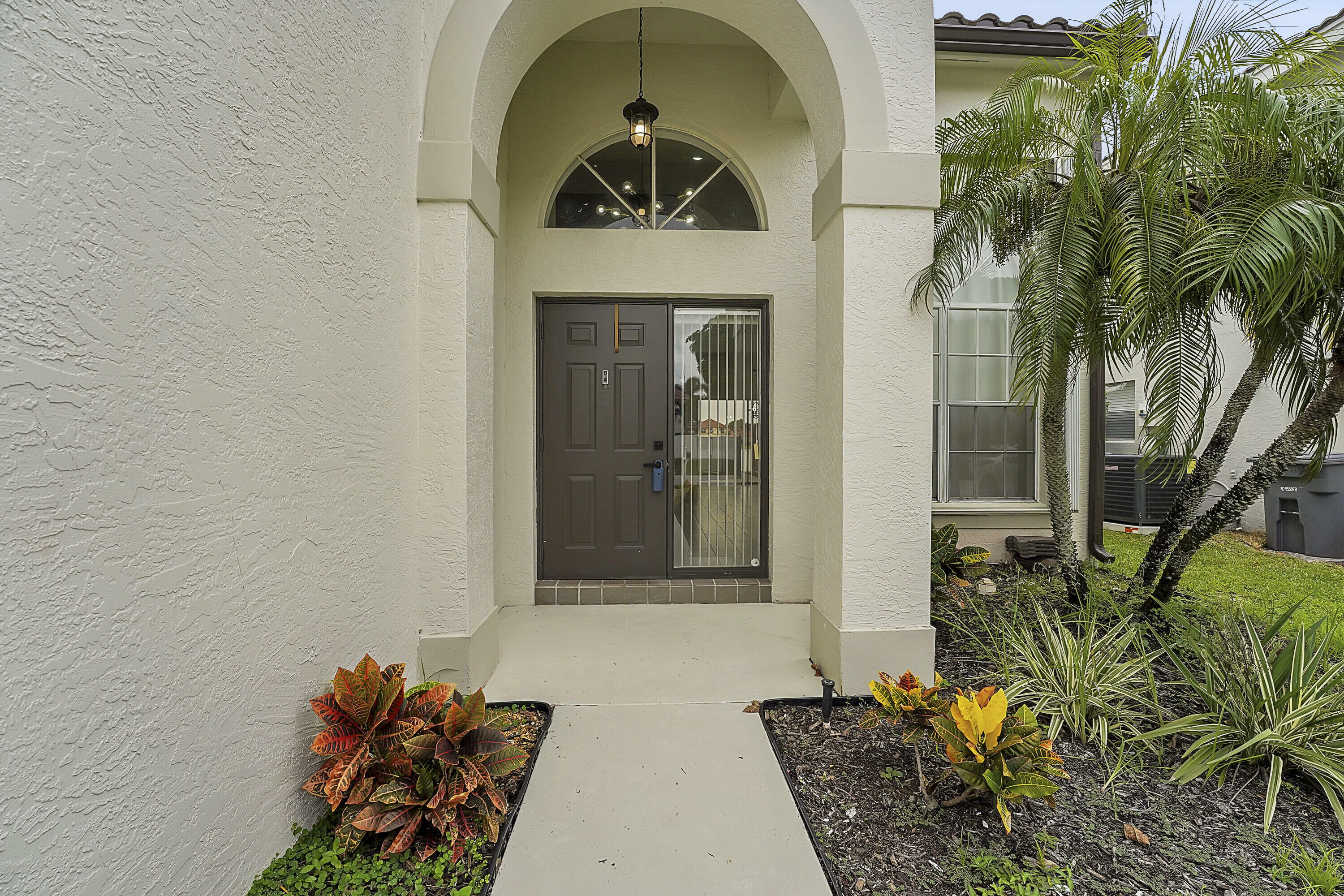 7282 Michigan Isle Road Lake Worth, FL 33467 - Photo 5 of 43 05_0 (5)