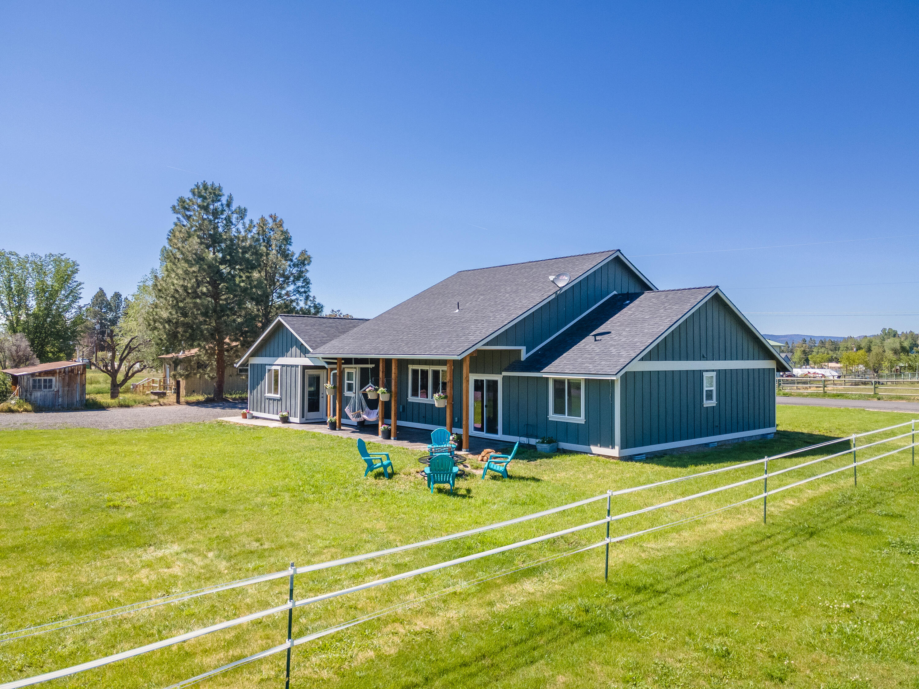 402 Apollo Road Prineville, OR 97754 - Photo 48 of 67 402NWApollo-Drone-12