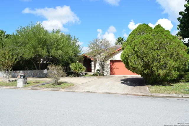 $249,990 | 125 Pinar Del Rio Avenue, Brownsville, TX 78526